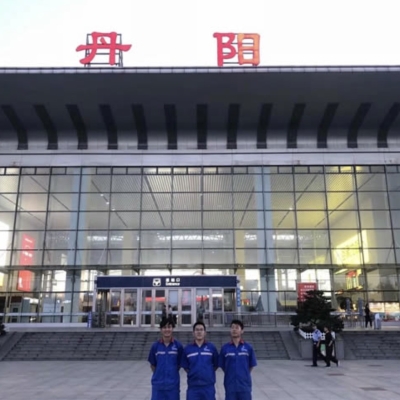 上海铁路局旗下高铁站丹阳站安全阶梯地面防滑胶带工程