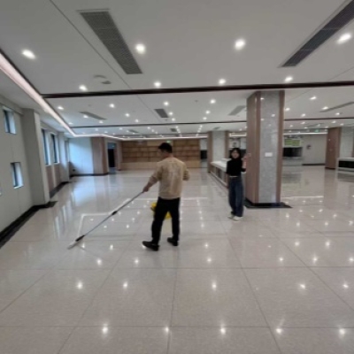 湖北宜昌市某机关单位食堂亮面砖防滑处理