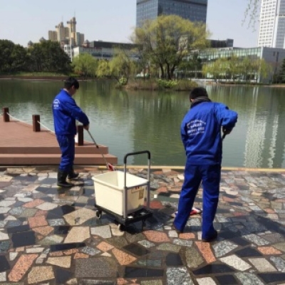 上海金桥现代产业园园区亲水台瓷砖防滑施工