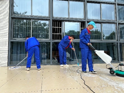 解读《建筑地面工程防滑技术规程》中对防滑剂的要求及意义