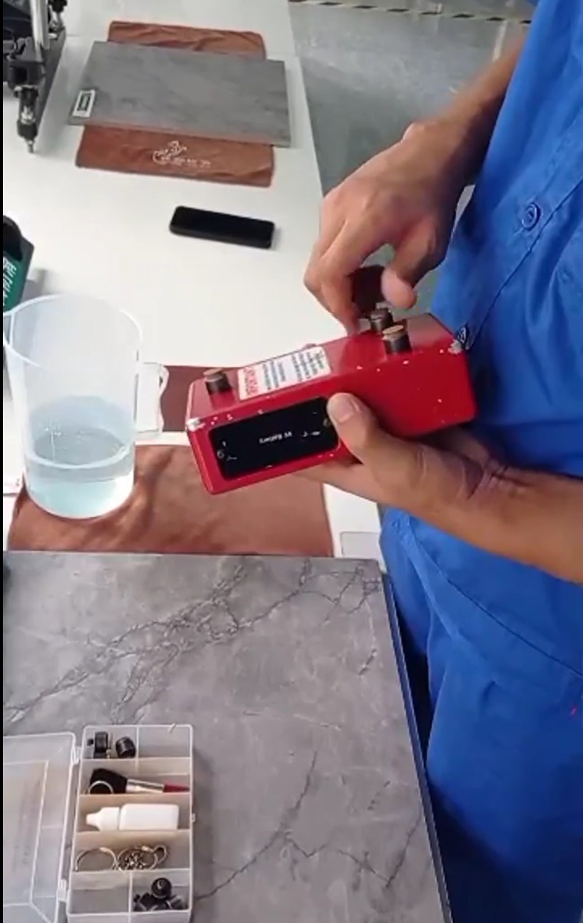 地面防滑测试设备大揭秘！干防滑，这些问题你都懂吗？
