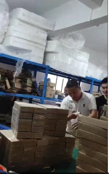 世卿防滑吉安市总代理商——戴伟鹏