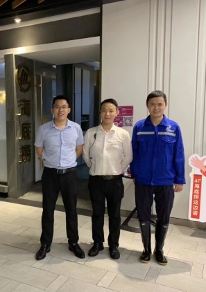 014 广州白云店海底捞防滑项目,世卿与海底捞集团的“缘分”就此开启