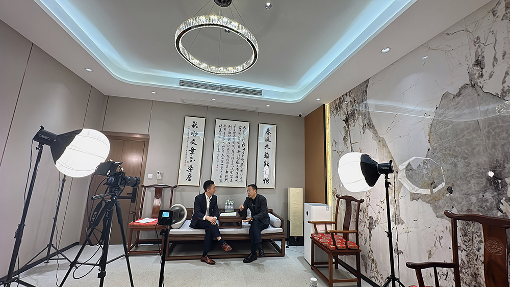 龚卫杰采访图片